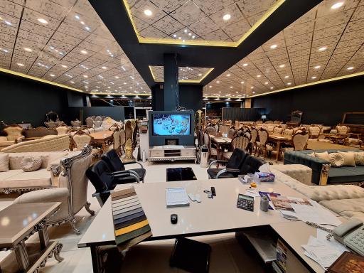 عکس فروشگاه مرکزی و کارخانه ضیافت مبل