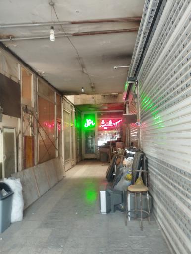 عکس شیشه ساختمانی نجاتی