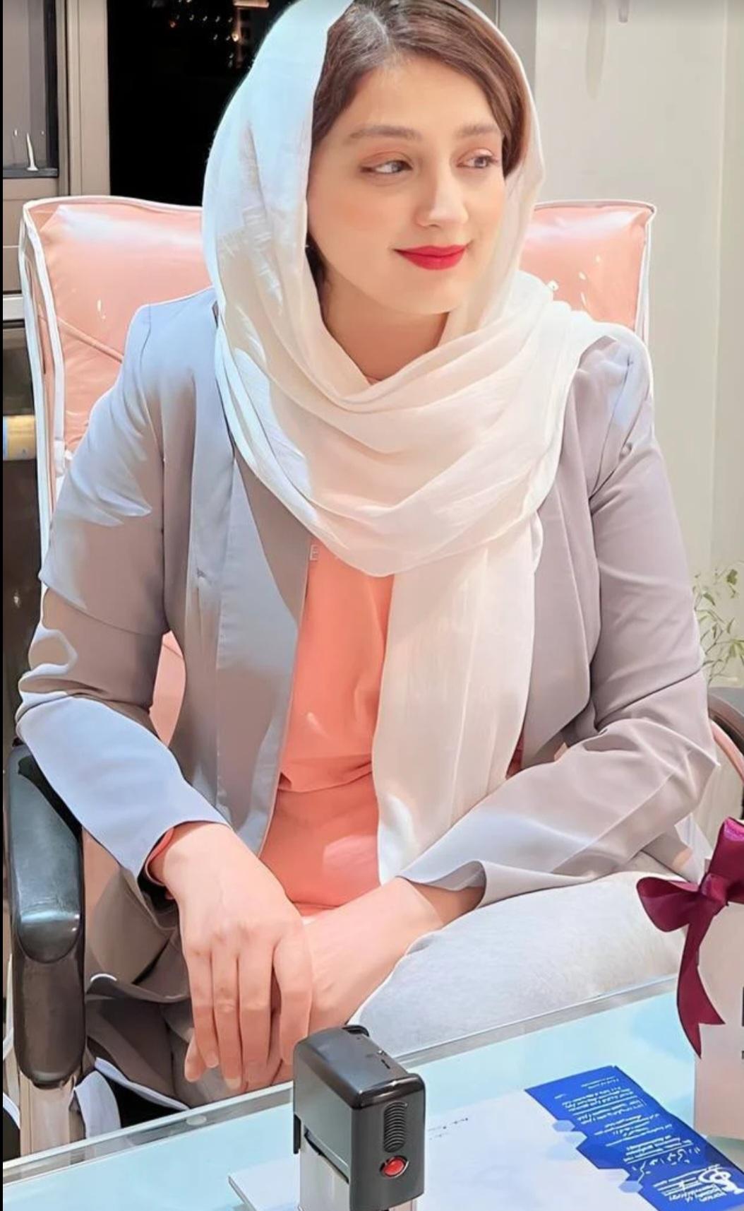 عکس دکتر هدی قریشی درماتولوژی