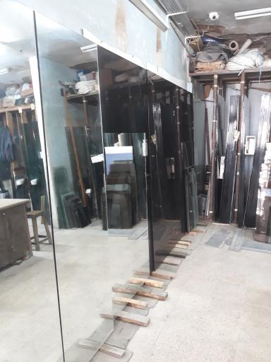 عکس شیشه ساختمانی نجاتی