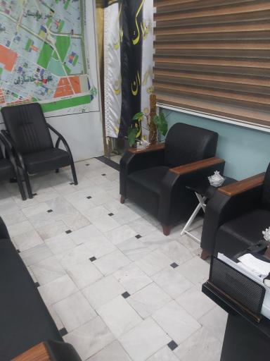 عکس مشاور املاک ایران زمین 