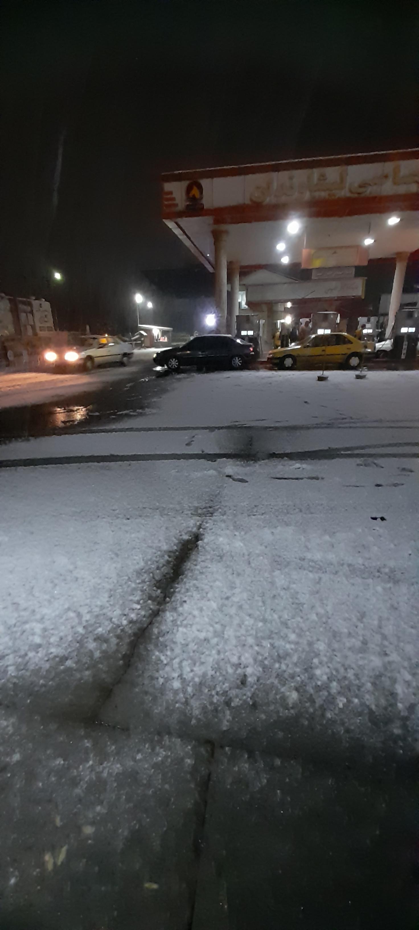 عکس پمپ بنزین و گاز CNG پدیده لیشاوندان