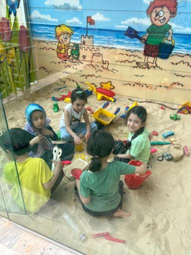 عکس مهد و پیش دبستانی پادهانیس