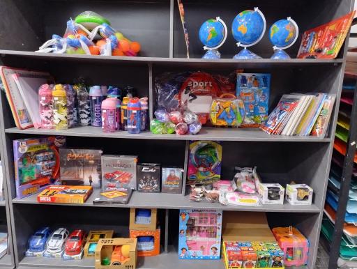 عکس لوازم التحریر و اسباب بازی پارس