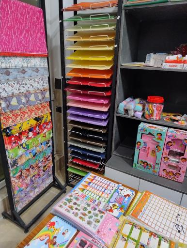 عکس لوازم التحریر و اسباب بازی پارس