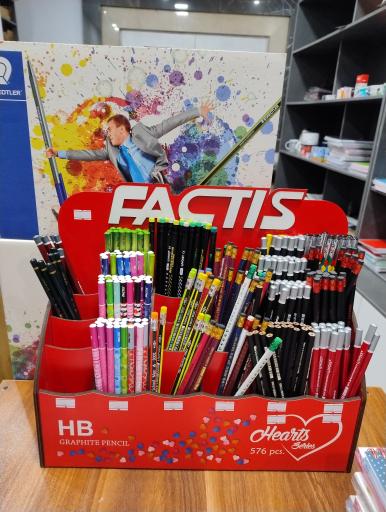 عکس لوازم التحریر و اسباب بازی پارس