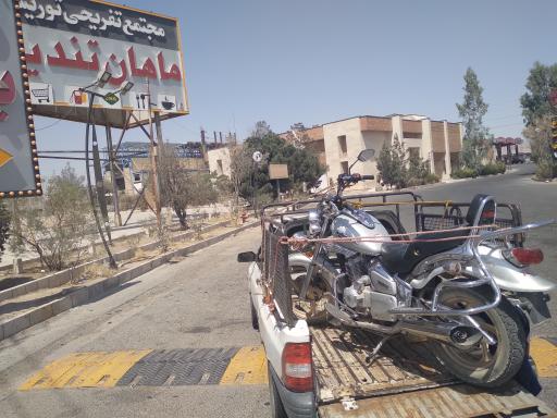 عکس مجتمع گردشگری ماهان تندیس