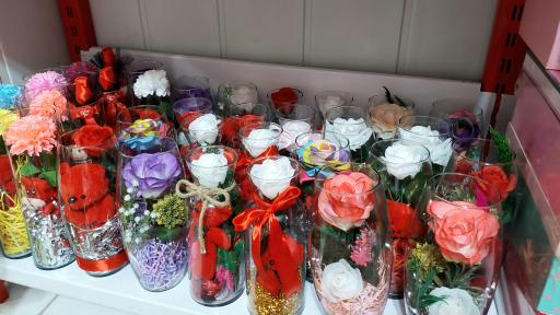 عکس گل هشتگرد ( کادو باکس گل لیلیوم )