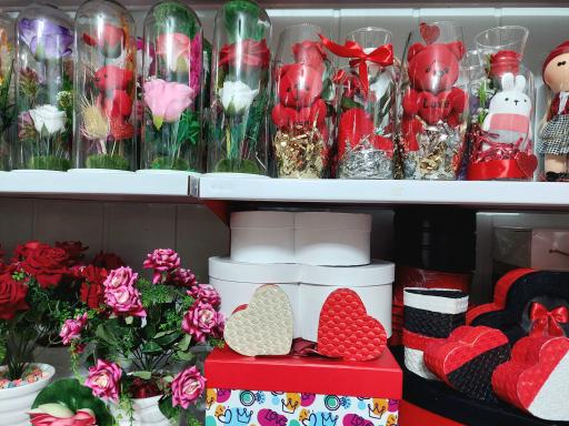 عکس گل هشتگرد ( کادو باکس گل لیلیوم )