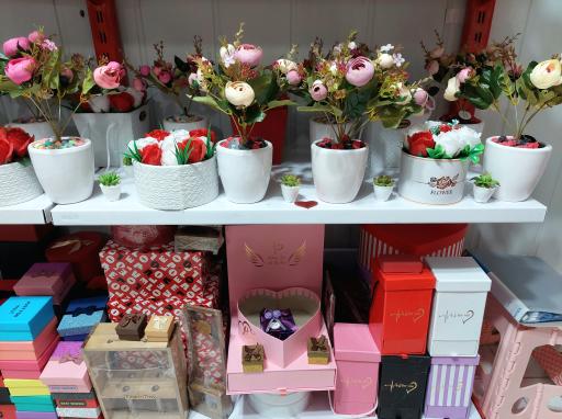 عکس گل هشتگرد ( کادو باکس گل لیلیوم )