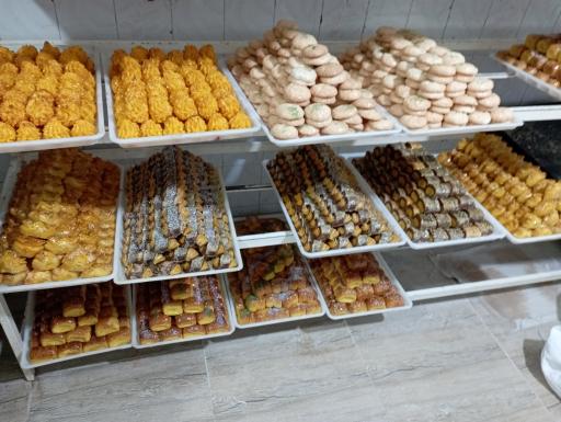 عکس شیرینی سرای یاس