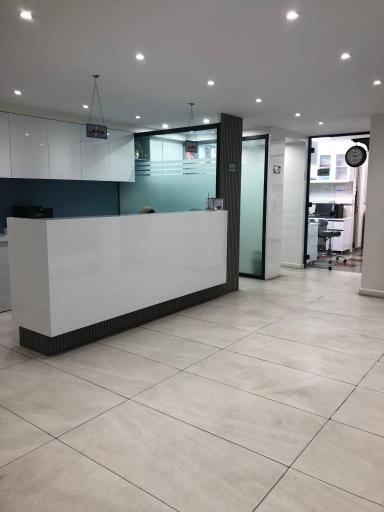 عکس آزمایشگاه پاتوبیولوژی آل یاسین