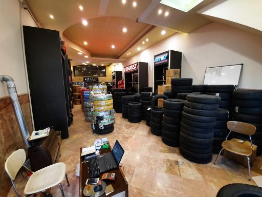 عکس نمایندگی لاستیک آیت اللهی