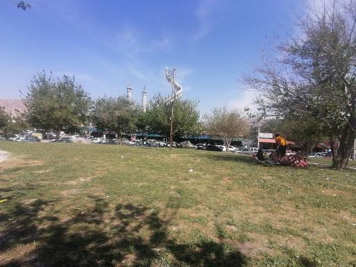 عکس بازار حاجی آباد