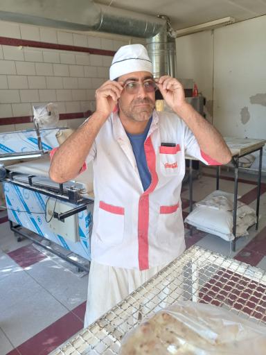 عکس نانوایی امید آزمون بروجنی