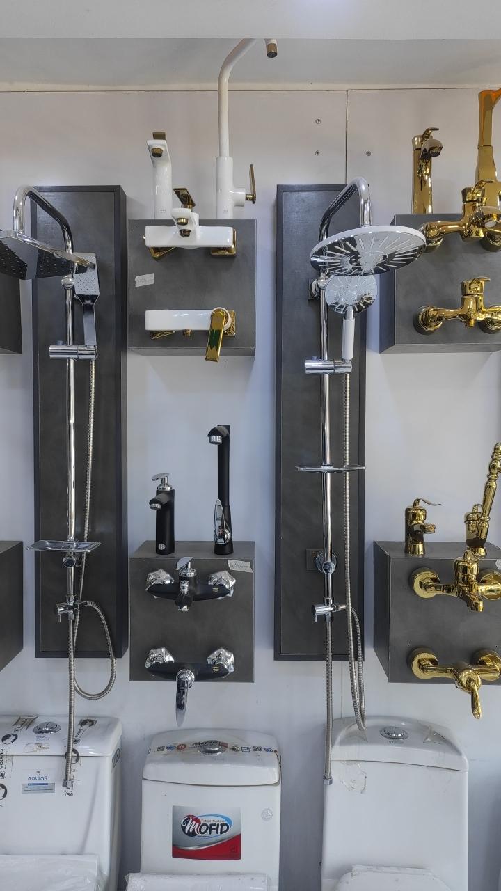 عکس لوله و ابزار فروشی داداش برادر 