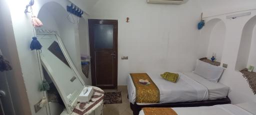 عکس اقامتگاه بومگردی نقره یزد