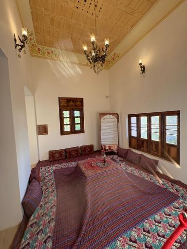 عکس ارگ تاریخی میشیجان