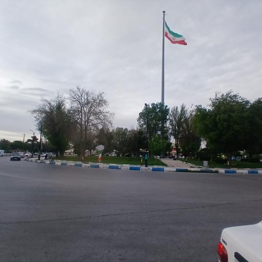 عکس میدان انقلاب