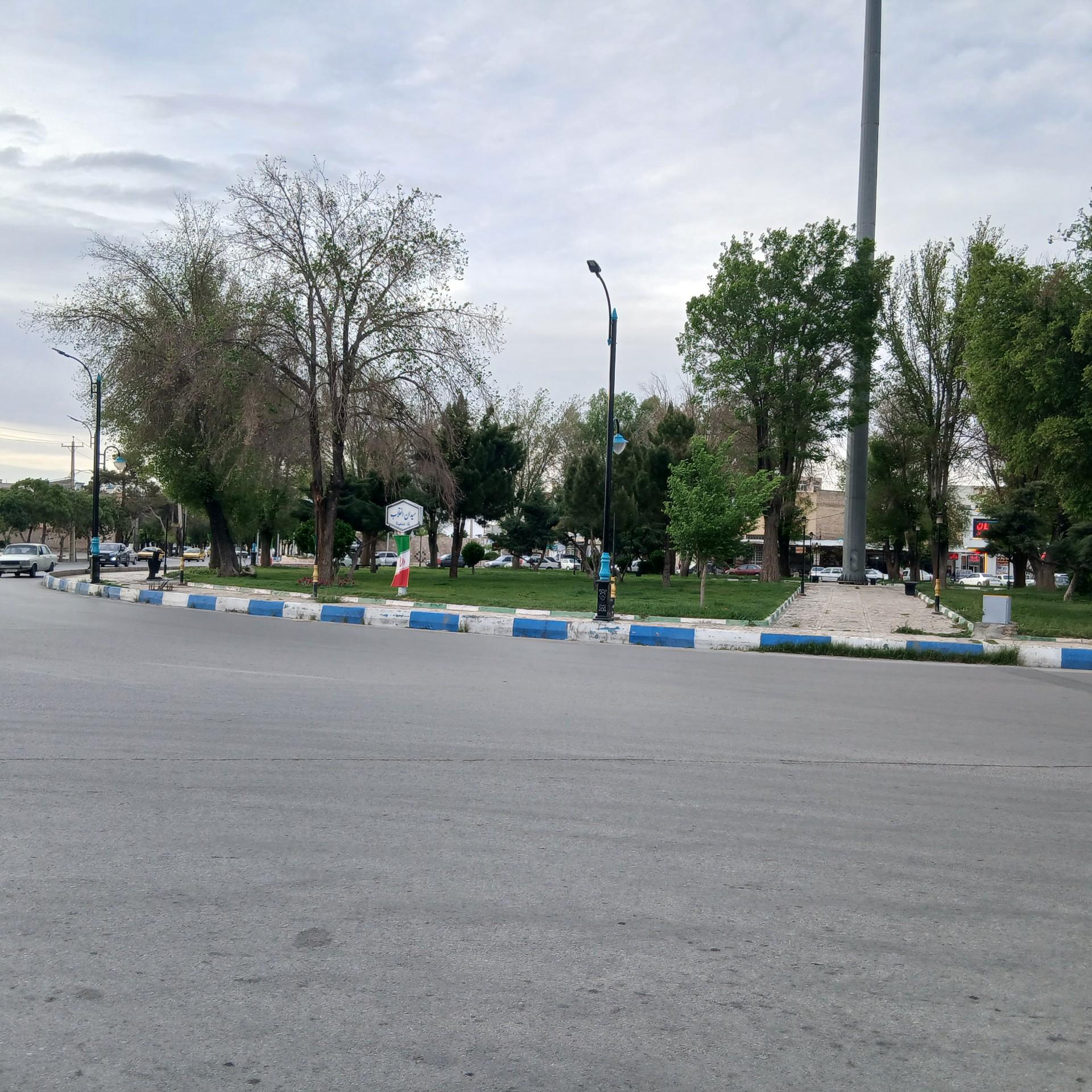عکس میدان انقلاب