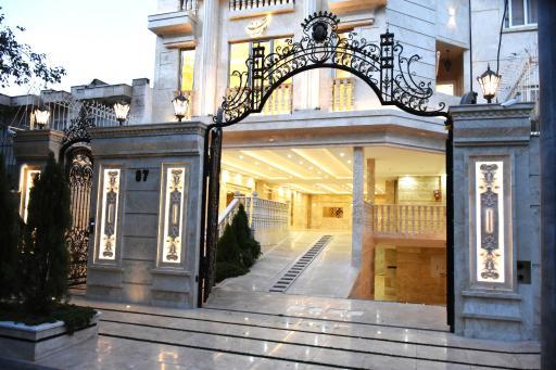 ساختمان توران 4 