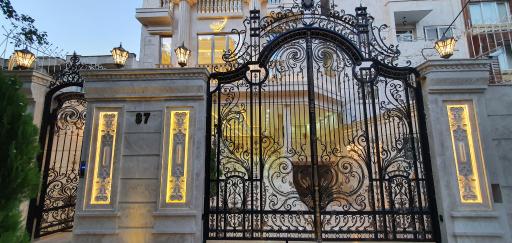 عکس ساختمان توران 4 