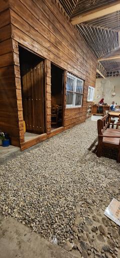 عکس رستوران سنتی لابستر (کاریز)