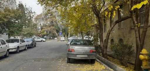 عکس میدان هفتاد و پنجم