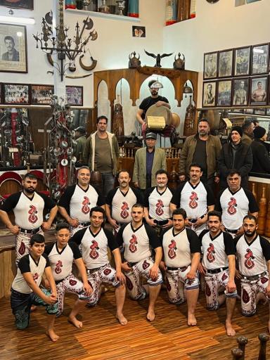 عکس باشگاه ورزش زورخانه‌ای آهن