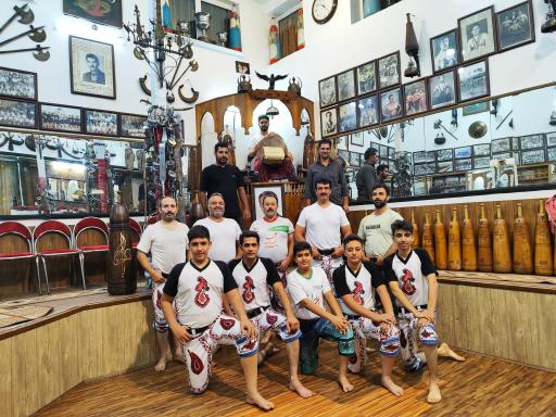 عکس باشگاه ورزش زورخانه‌ای آهن