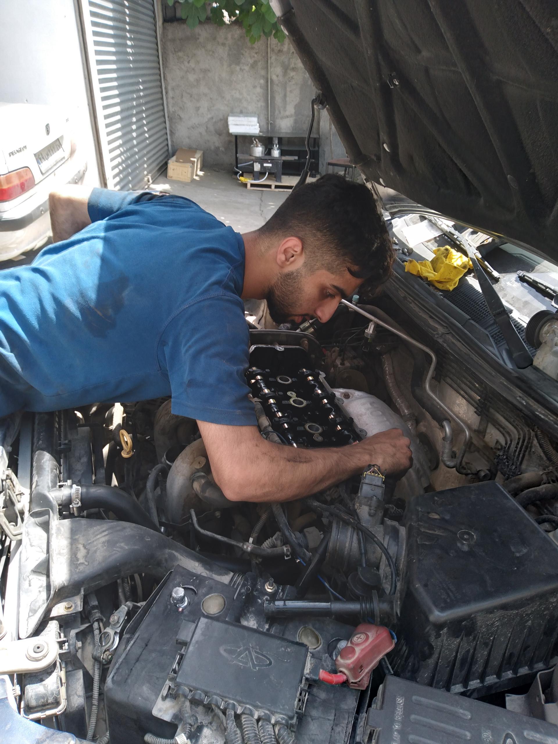 عکس تعمیرگاه تخصصی خودرو عرفان
