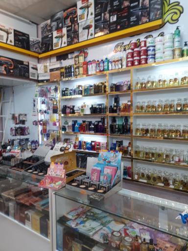 عکس فروشگاه آرایشی و عطر مستر اروین شعبه۲