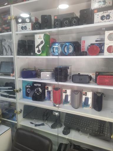 عکس فروشگاه سرزمین فناوری 