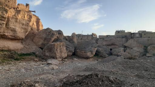 عکس دژ کهن قروه