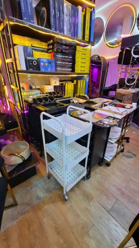 عکس تجهیزات آرایشگاهی مؤذنی 