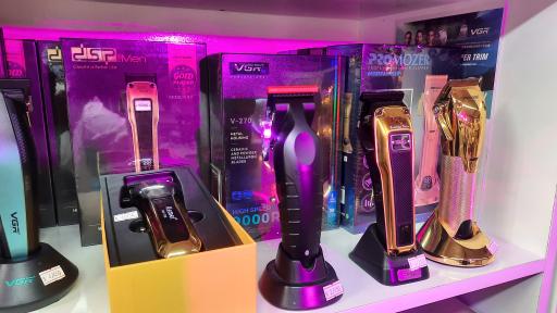 عکس تجهیزات آرایشگاهی مؤذنی 