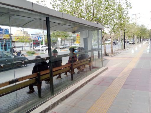 عکس ایستگاه اتوبوس تقاطع گاز و رسالت