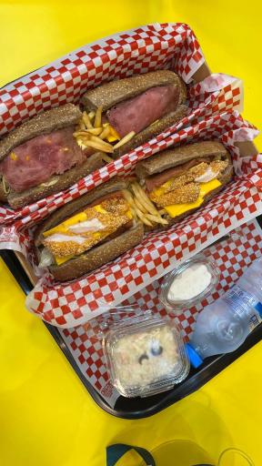 عکس فست فود هات داگ پارتی