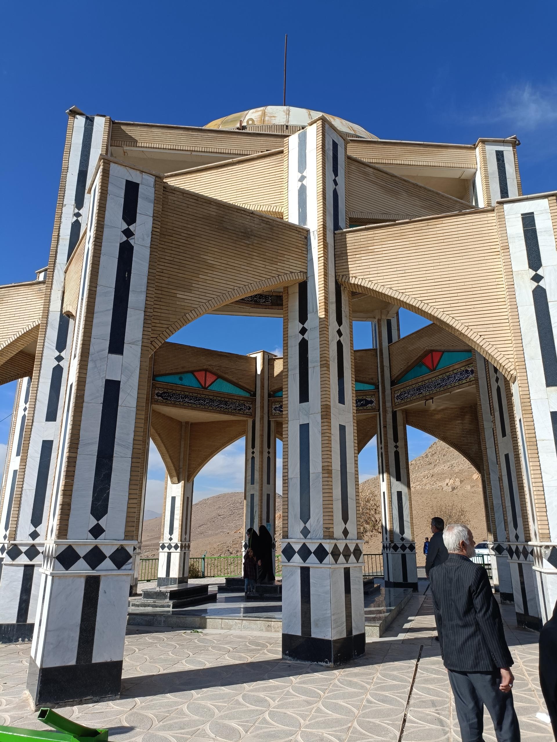 عکس آرامستان شهدای گمنام