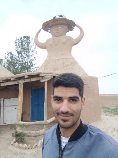 عکس ساختمان کلاهی