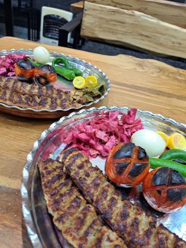 عکس چلوکباب ارگ