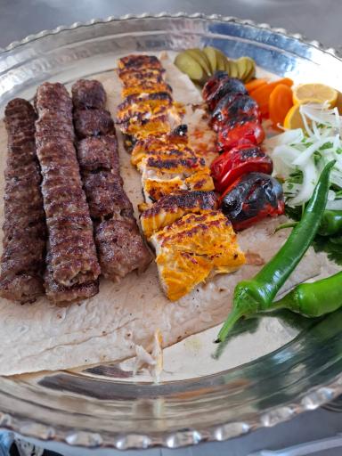 عکس چلوکباب ارگ