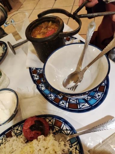 عکس سفره خانه سنتی سوگلی