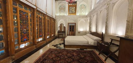 عکس عمارت محلاتی