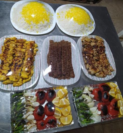 تهیه غذا زیتون 