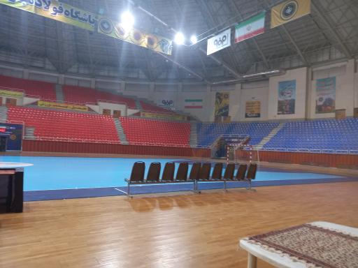 ورزشگاه سرپوشیده 6000 نفری ۲۵ آبان اصفهان