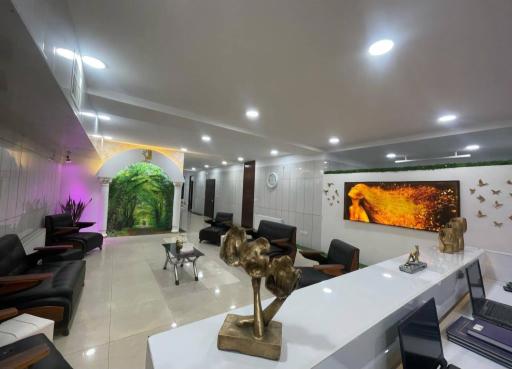 کلینیک درمانی زیبایی مینا میرزایی