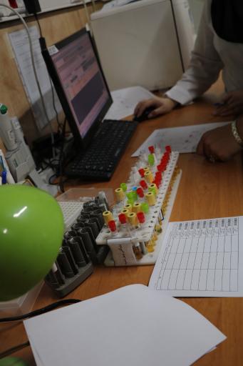 عکس آزمایشگاه تشخیص طبی شاهد اندیشه (ظفر)