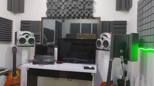 عکس استودیو موسیقی صلاحی