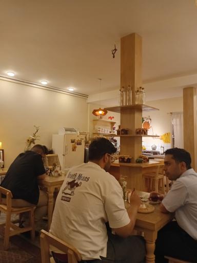 عکس کافه نعلبکی